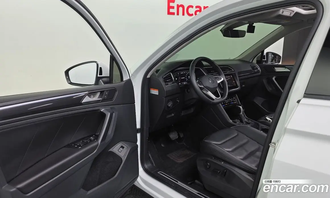 Volkswagen Tiguan 2023 2.0 автомат (гидро), фото 17