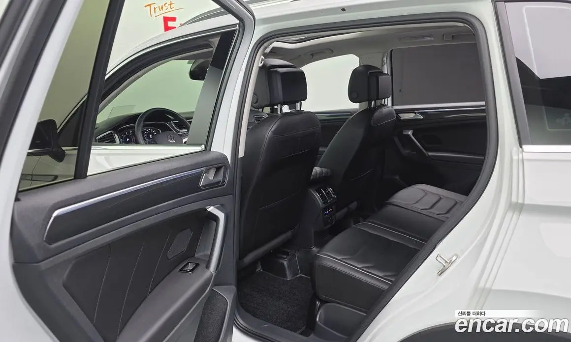 Volkswagen Tiguan 2023 2.0 автомат (гидро), фото 29