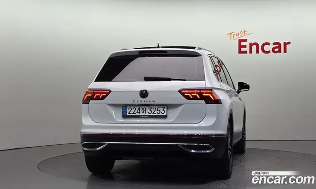 Volkswagen Tiguan 2023 2.0 автомат (гидро), миниатюра 4