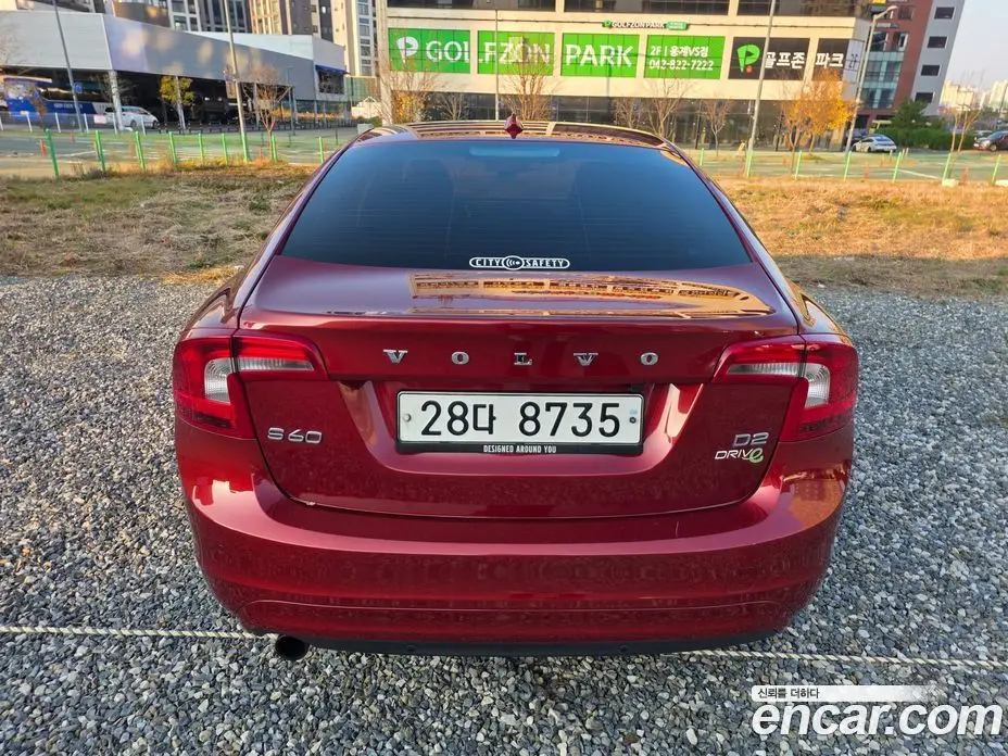 Volvo S60 2014 2.0 автомат (гидро), фото 4 Volvo S60 2014 2.0 автомат (гидро), фото 4