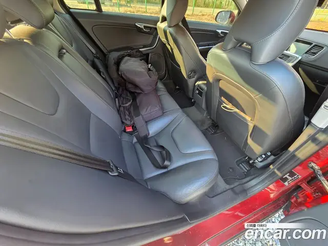 Volvo S60 2014 2.0 автомат (гидро), миниатюра 7 Volvo S60 2014 2.0 автомат (гидро), миниатюра 7