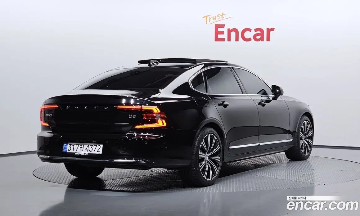 Volvo S90 2025 2.0 автомат (гидро), фото 2 Volvo S90 2025 2.0 автомат (гидро), фото 2