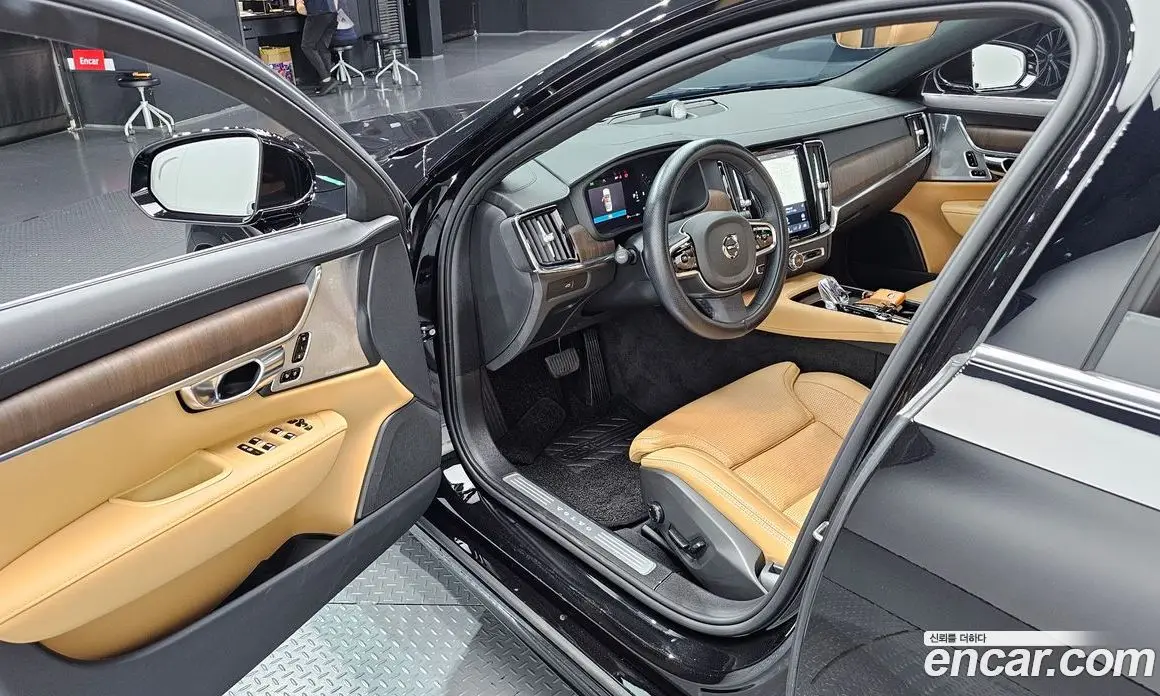 Volvo S90 2025 2.0 автомат (гидро), фото 13 Volvo S90 2025 2.0 автомат (гидро), фото 13