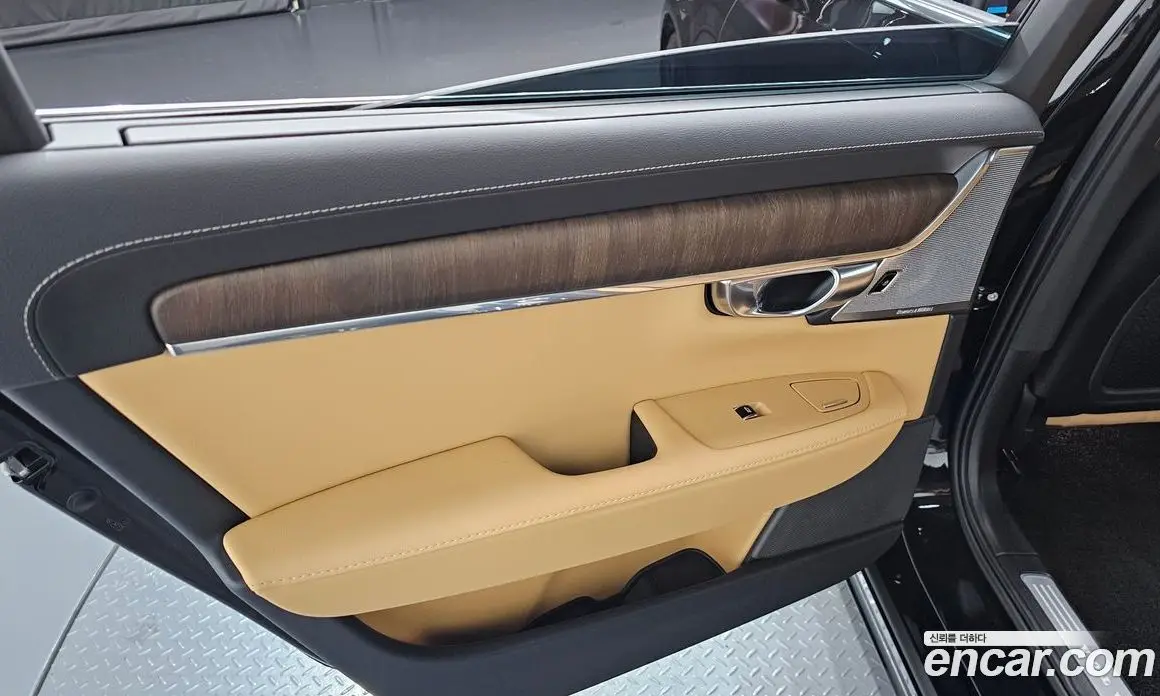 Volvo S90 2025 2.0 автомат (гидро), фото 15 Volvo S90 2025 2.0 автомат (гидро), фото 15