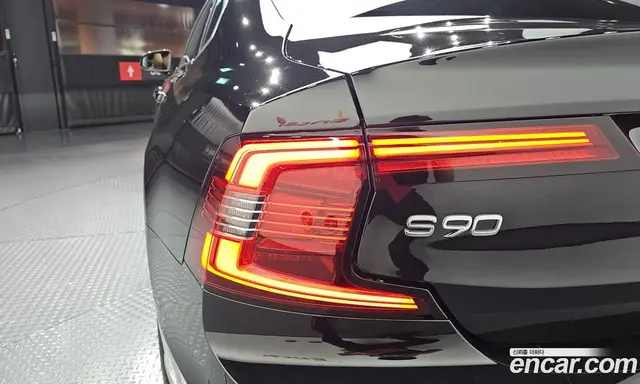 Volvo S90 2025 2.0 автомат (гидро), миниатюра 9 Volvo S90 2025 2.0 автомат (гидро), миниатюра 9