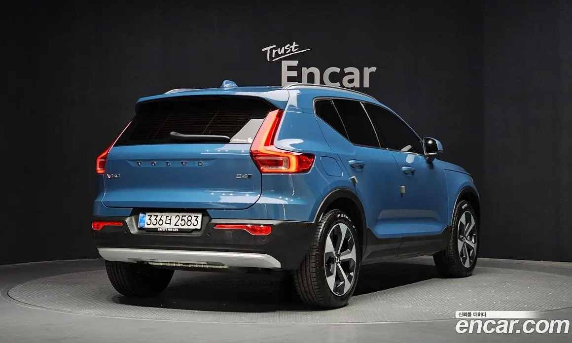 Volvo XC40 2025 2.0 автомат (гидро), фото 2 Volvo XC40 2025 2.0 автомат (гидро), фото 2