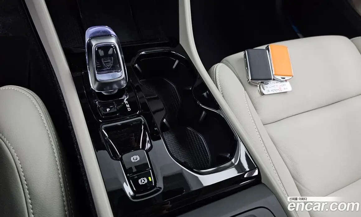 Volvo XC40 2025 2.0 автомат (гидро), фото 12 Volvo XC40 2025 2.0 автомат (гидро), фото 12