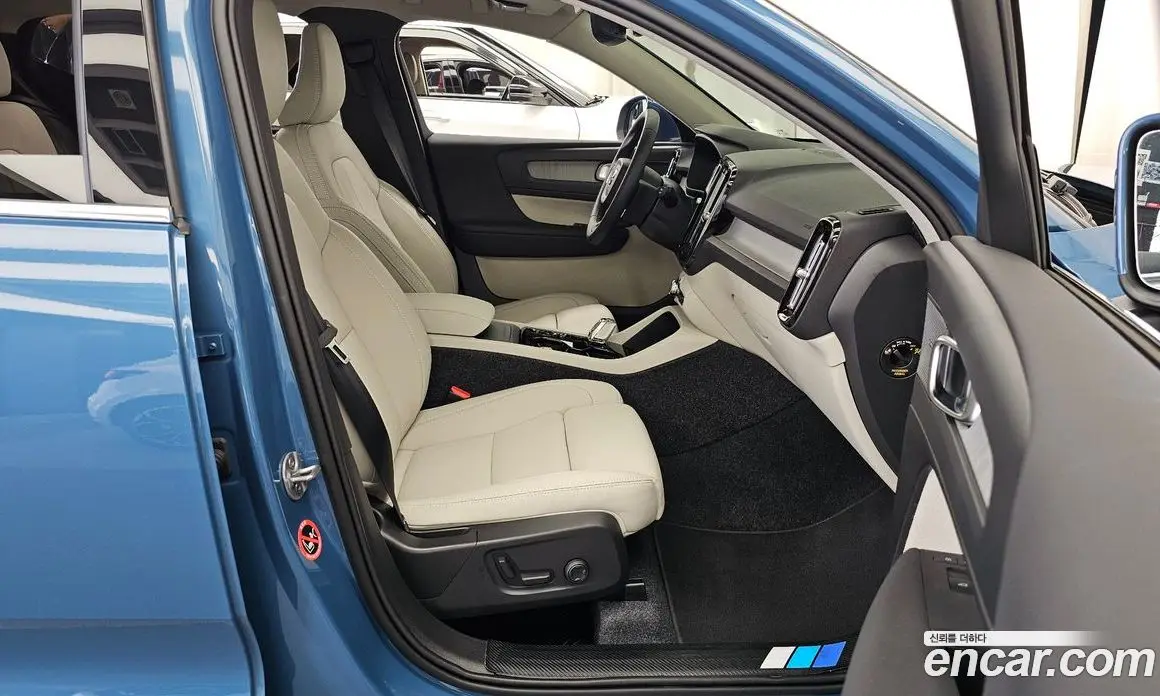 Volvo XC40 2025 2.0 автомат (гидро), фото 17 Volvo XC40 2025 2.0 автомат (гидро), фото 17