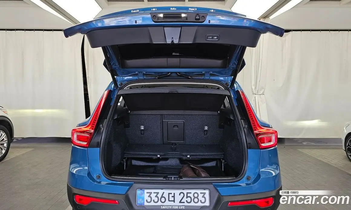 Volvo XC40 2025 2.0 автомат (гидро), фото 26 Volvo XC40 2025 2.0 автомат (гидро), фото 26