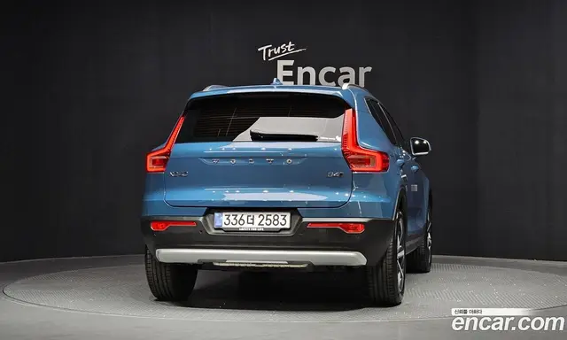 Volvo XC40 2025 2.0 автомат (гидро), миниатюра 4 Volvo XC40 2025 2.0 автомат (гидро), миниатюра 4