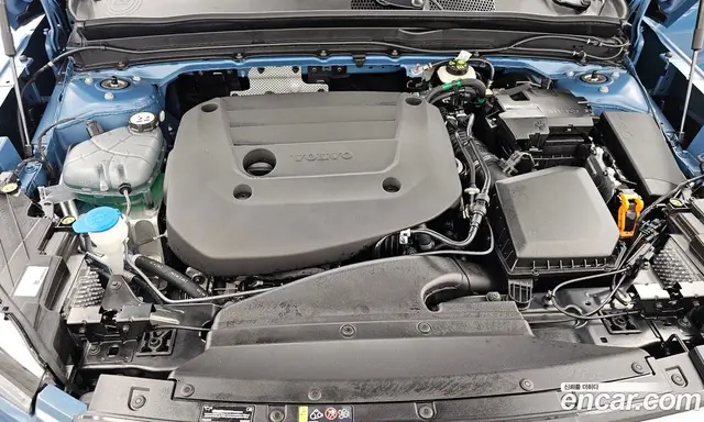Volvo XC40 2025 2.0 автомат (гидро), миниатюра 6 Volvo XC40 2025 2.0 автомат (гидро), миниатюра 6