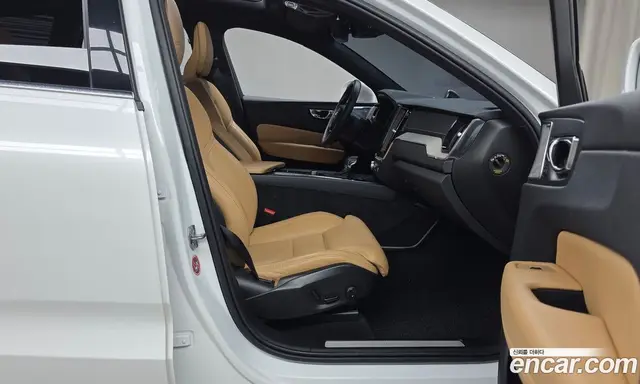 Volvo XC60 2020 2.0 автомат (гидро), миниатюра 11 Volvo XC60 2020 2.0 автомат (гидро), миниатюра 11