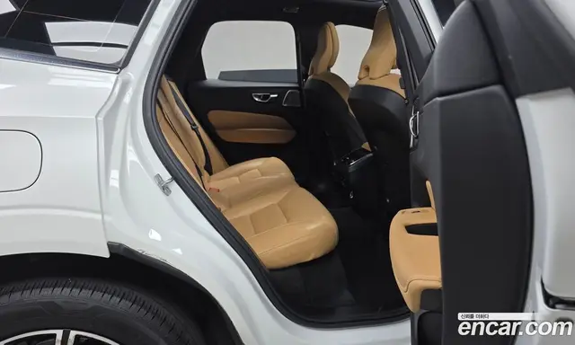 Volvo XC60 2020 2.0 автомат (гидро), миниатюра 12