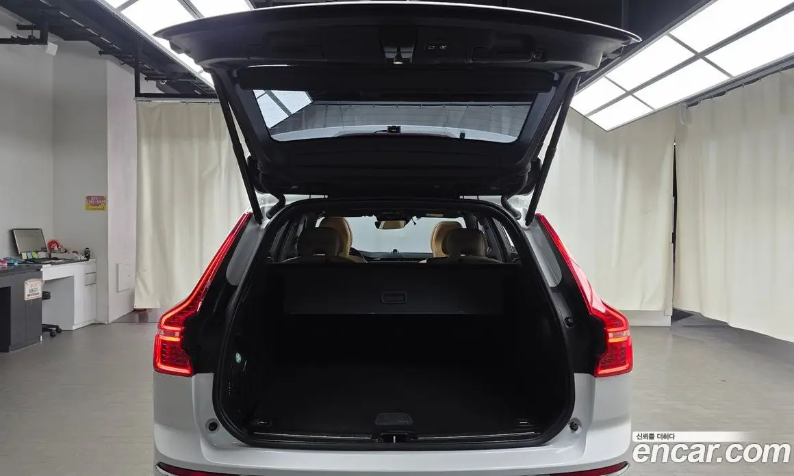 Volvo XC60 2020 2.0 автомат (гидро), фото 20 Volvo XC60 2020 2.0 автомат (гидро), фото 20