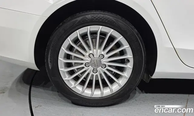 Audi A4 2014 2.0 автомат (гидро), миниатюра 5 Audi A4 2014 2.0 автомат (гидро), миниатюра 5