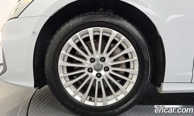 Audi A6 2019 2.0 автомат (гидро), миниатюра 5