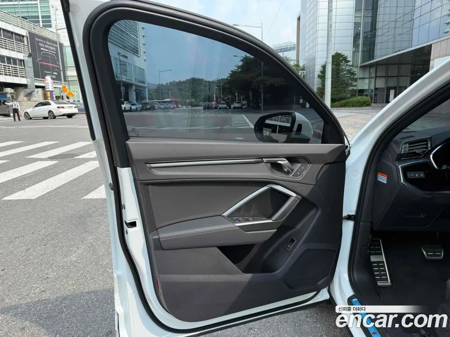Audi Q3 2020 2.0 автомат (гидро), фото 16 Audi Q3 2020 2.0 автомат (гидро), фото 16