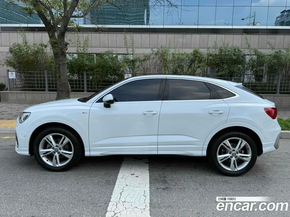Audi Q3 2020 2.0 автомат (гидро), фото 3 Audi Q3 2020 2.0 автомат (гидро), фото 3