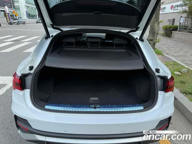 Audi Q3 2020 2.0 автомат (гидро), миниатюра 8 Audi Q3 2020 2.0 автомат (гидро), миниатюра 8