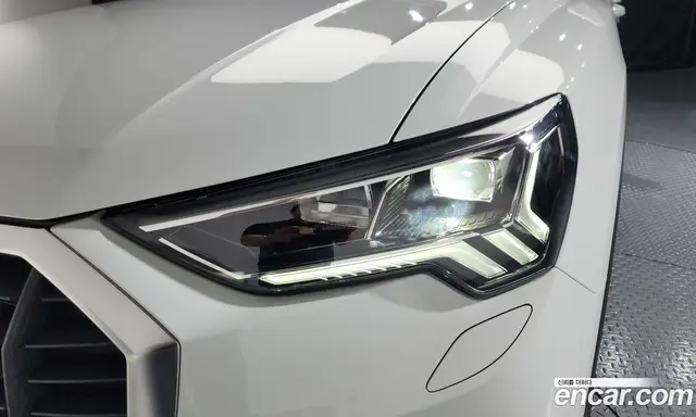 Audi Q3 2025 2.0 автомат (гидро), миниатюра 8