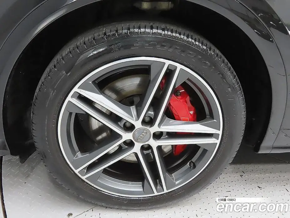 Audi SQ5 2020 3.0 автомат (гидро), фото 5 Audi SQ5 2020 3.0 автомат (гидро), фото 5