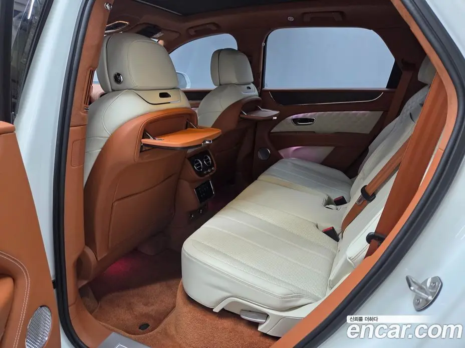 Bentley Bentayga 2023 4.0 автомат (гидро), фото 11 Bentley Bentayga 2023 4.0 автомат (гидро), фото 11