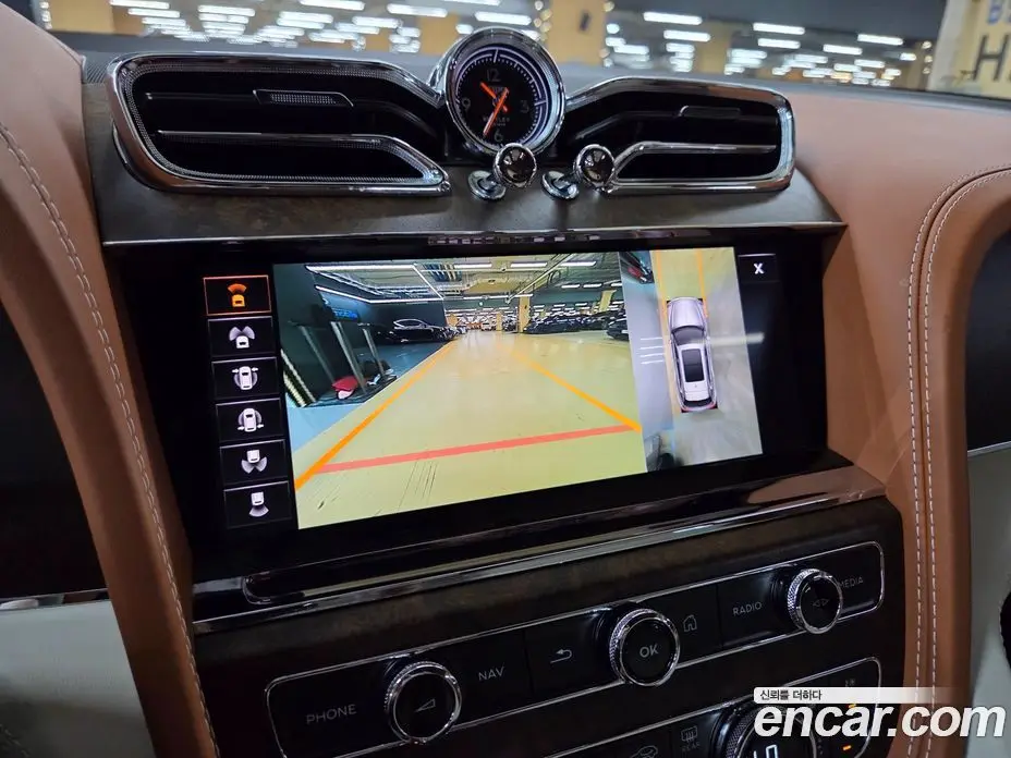 Bentley Bentayga 2023 4.0 автомат (гидро), фото 16 Bentley Bentayga 2023 4.0 автомат (гидро), фото 16