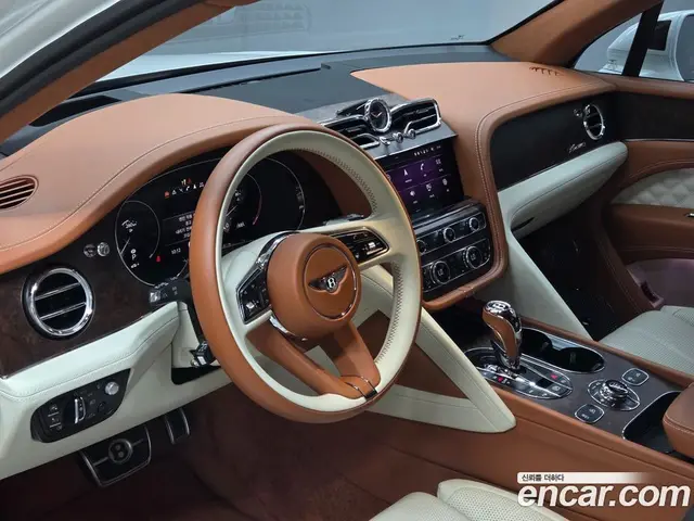 Bentley Bentayga 2023 4.0 автомат (гидро), миниатюра 7 Bentley Bentayga 2023 4.0 автомат (гидро), миниатюра 7