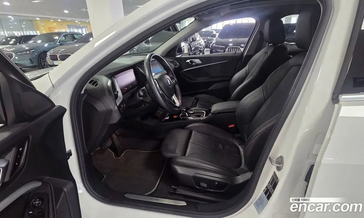 BMW 1 серия 2021 2.0 автомат (гидро), фото 11 BMW 1 серия 2021 2.0 автомат (гидро), фото 11