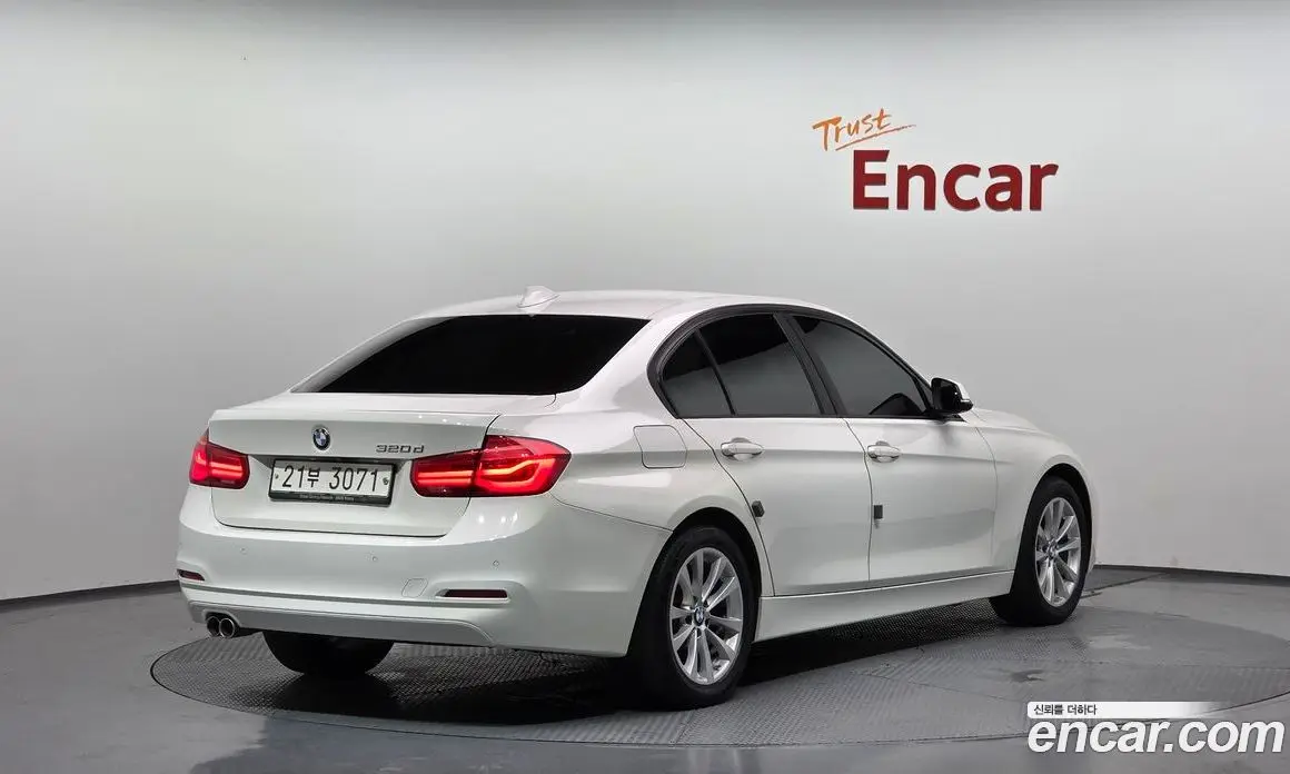 BMW 3 серия 2018 2.0 автомат (гидро), фото 2 BMW 3 серия 2018 2.0 автомат (гидро), фото 2