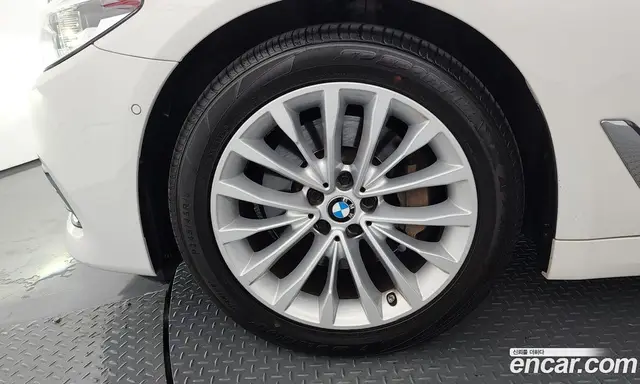 BMW 5 серия 2018 2.0 автомат (гидро), миниатюра 5 BMW 5 серия 2018 2.0 автомат (гидро), миниатюра 5