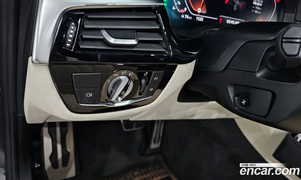 BMW 5 серия 2020 4.4 автомат (гидро), фото 16 BMW 5 серия 2020 4.4 автомат (гидро), фото 16