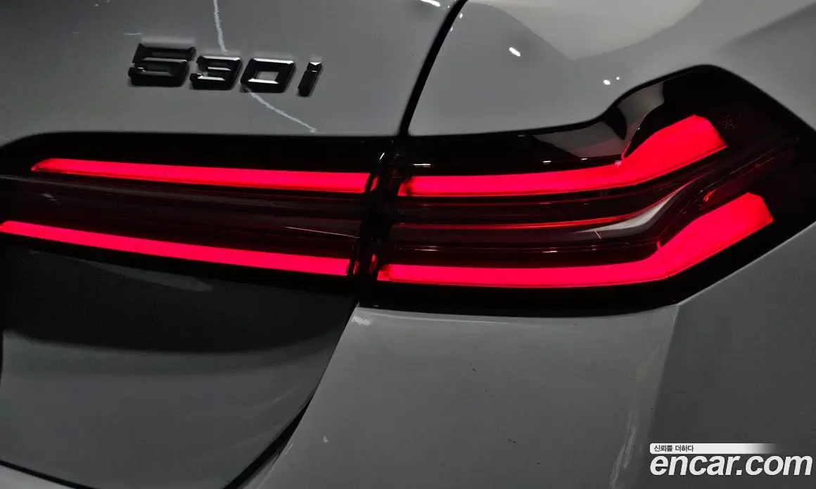 BMW 5 серия 2025 2.0 автомат (гидро), фото 9