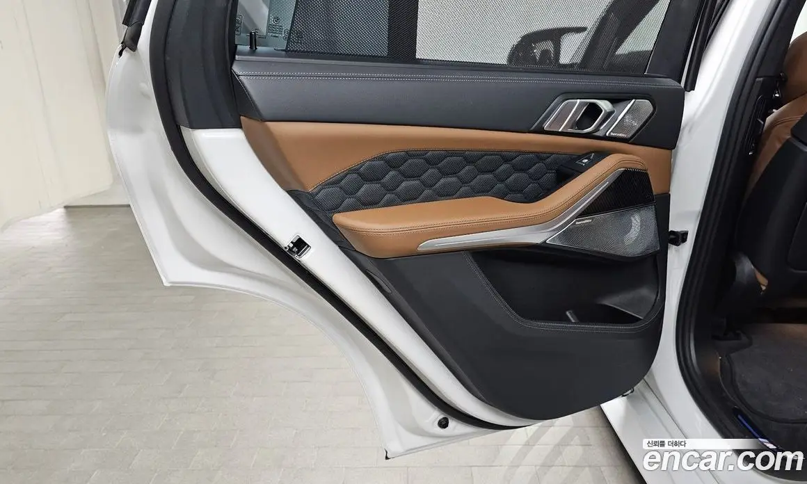 BMW X5M 2025 4.4 автомат (гидро), фото 15 BMW X5M 2025 4.4 автомат (гидро), фото 15