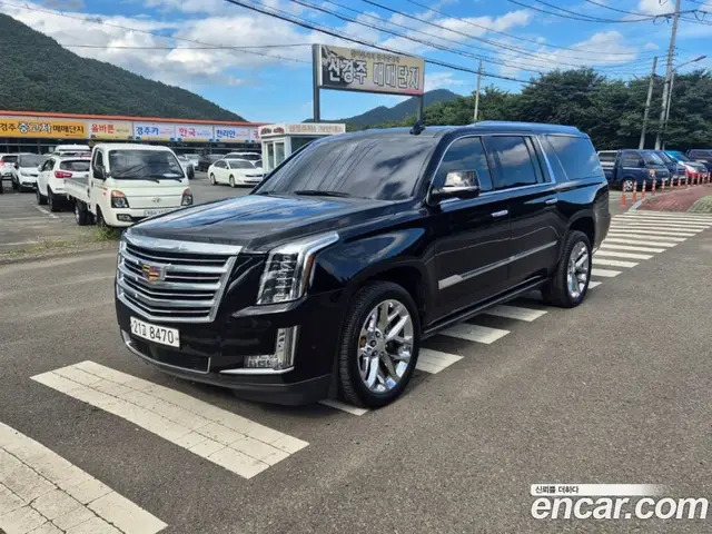 Cadillac Escalade 2017 6.2 автомат (гидро), миниатюра 1 Cadillac Escalade 2017 6.2 автомат (гидро), миниатюра 1