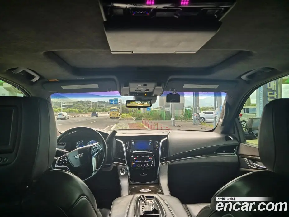 Cadillac Escalade 2017 6.2 автомат (гидро), фото 9 Cadillac Escalade 2017 6.2 автомат (гидро), фото 9
