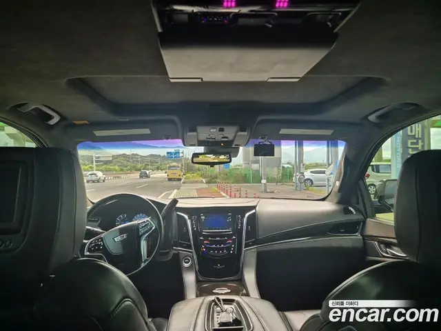 Cadillac Escalade 2017 6.2 автомат (гидро), миниатюра 9 Cadillac Escalade 2017 6.2 автомат (гидро), миниатюра 9