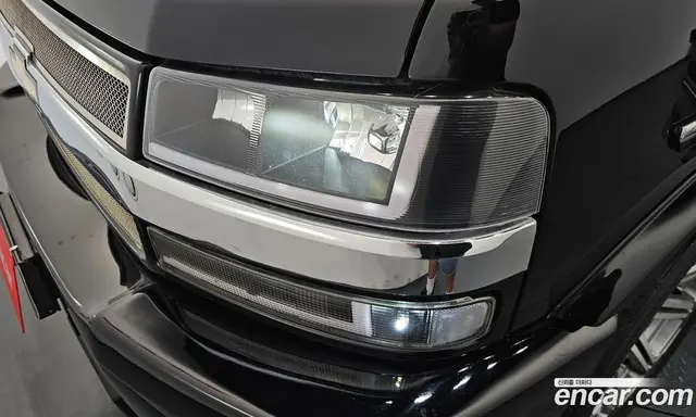 Chevrolet Express Van 2018 6.0 автомат (гидро), миниатюра 8