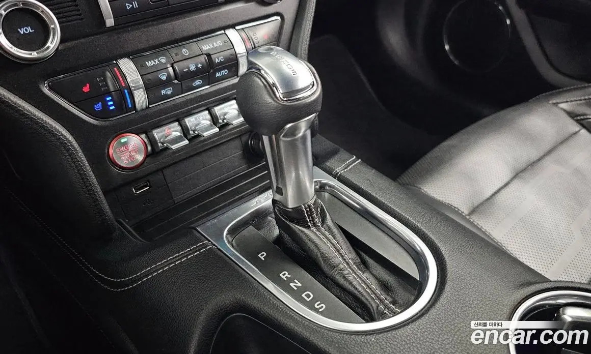 Ford Mustang 2019 5.0 автомат (гидро), фото 12 Ford Mustang 2019 5.0 автомат (гидро), фото 12