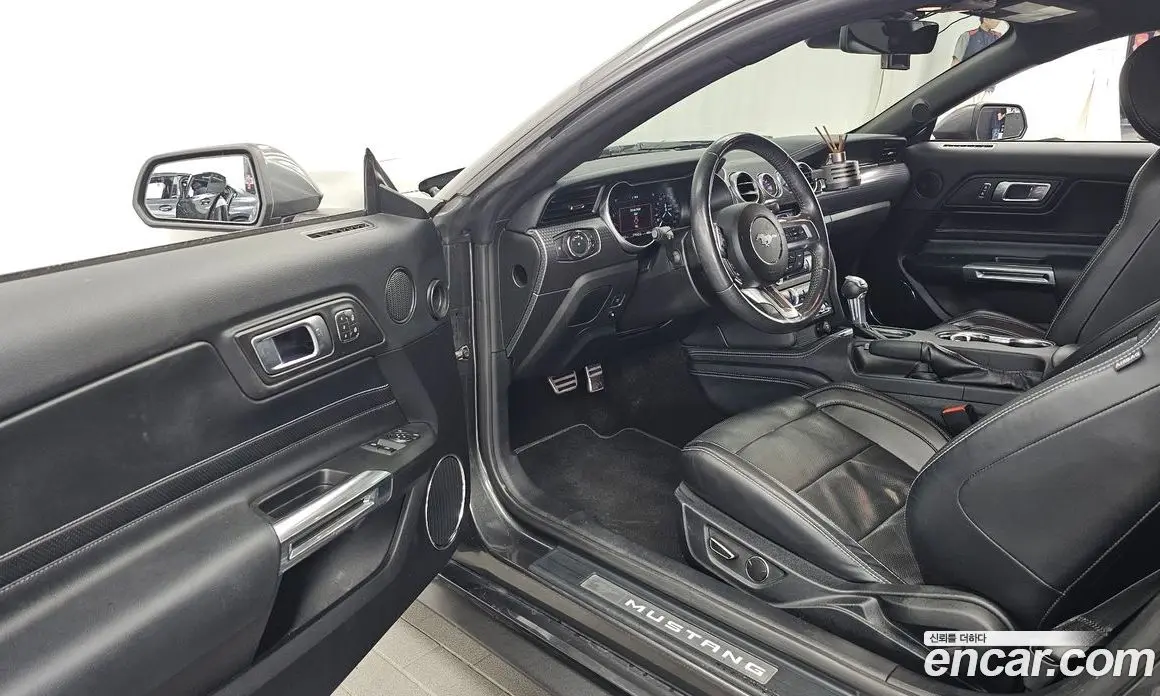 Ford Mustang 2019 5.0 автомат (гидро), фото 13 Ford Mustang 2019 5.0 автомат (гидро), фото 13