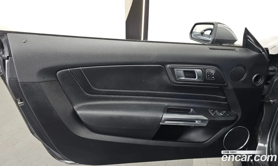 Ford Mustang 2019 5.0 автомат (гидро), фото 14 Ford Mustang 2019 5.0 автомат (гидро), фото 14