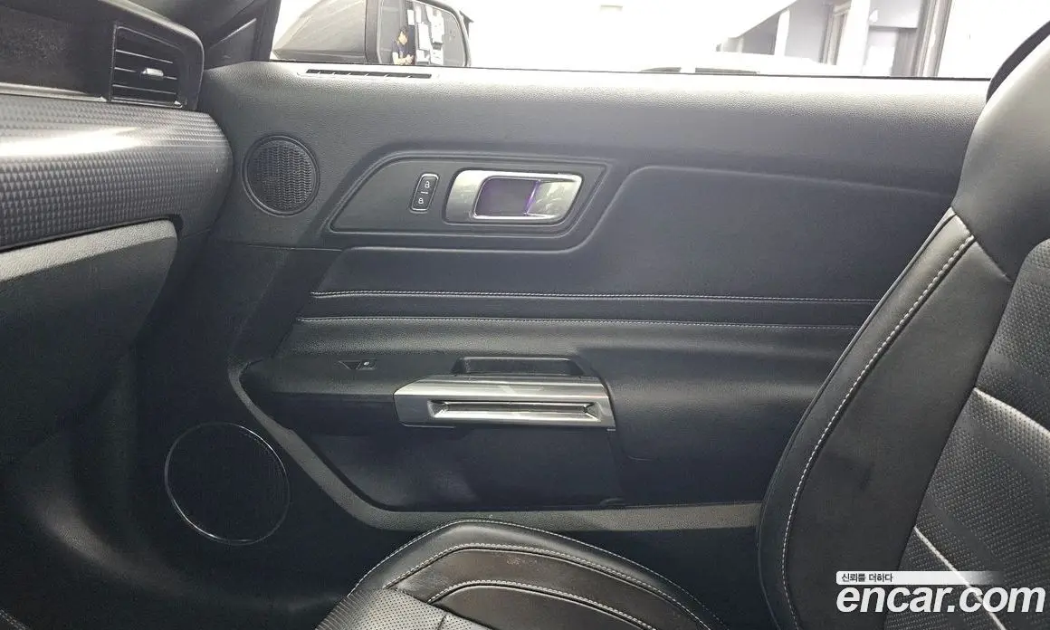 Ford Mustang 2019 5.0 автомат (гидро), фото 15 Ford Mustang 2019 5.0 автомат (гидро), фото 15