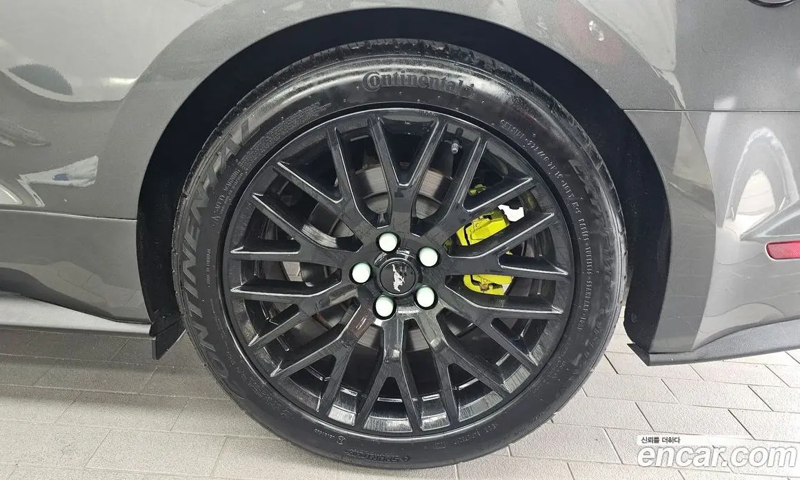 Ford Mustang 2019 5.0 автомат (гидро), фото 7 Ford Mustang 2019 5.0 автомат (гидро), фото 7