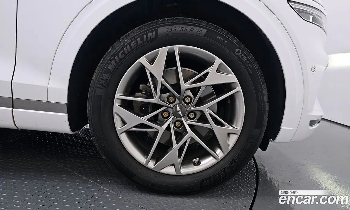 Genesis GV70 2021 2.5 автомат (гидро), фото 5 Genesis GV70 2021 2.5 автомат (гидро), фото 5