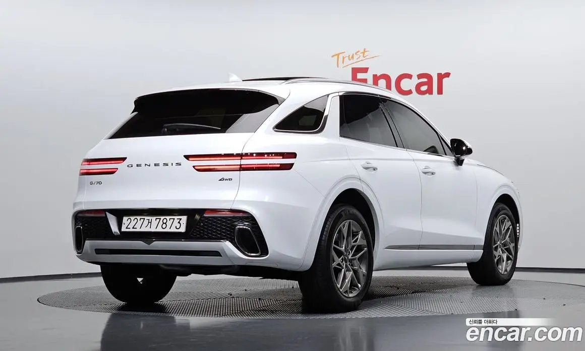 Genesis GV70 2022 3.5 автомат (гидро), фото 2 Genesis GV70 2022 3.5 автомат (гидро), фото 2