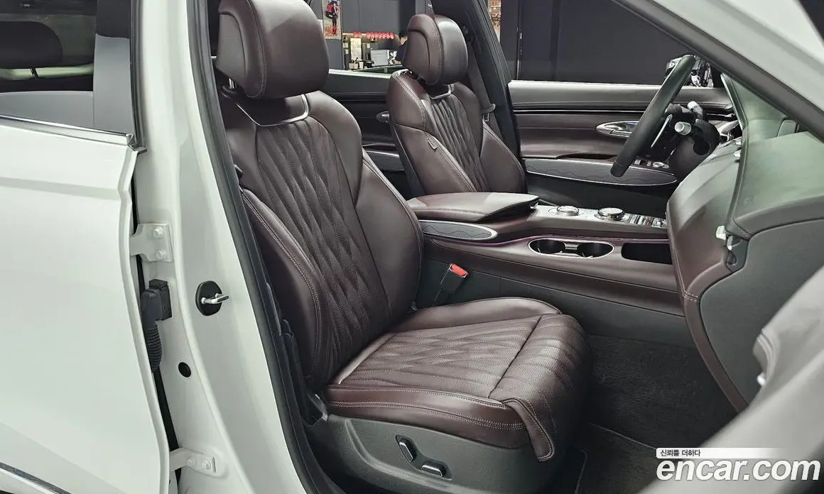 Genesis GV70 2022 3.5 автомат (гидро), фото 16 Genesis GV70 2022 3.5 автомат (гидро), фото 16