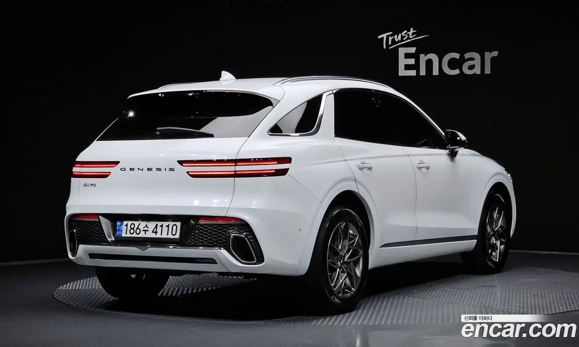 Genesis GV70 2022 2.5 автомат (гидро), фото 2 Genesis GV70 2022 2.5 автомат (гидро), фото 2