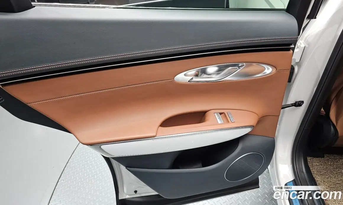 Genesis GV70 2022 2.5 автомат (гидро), фото 15 Genesis GV70 2022 2.5 автомат (гидро), фото 15
