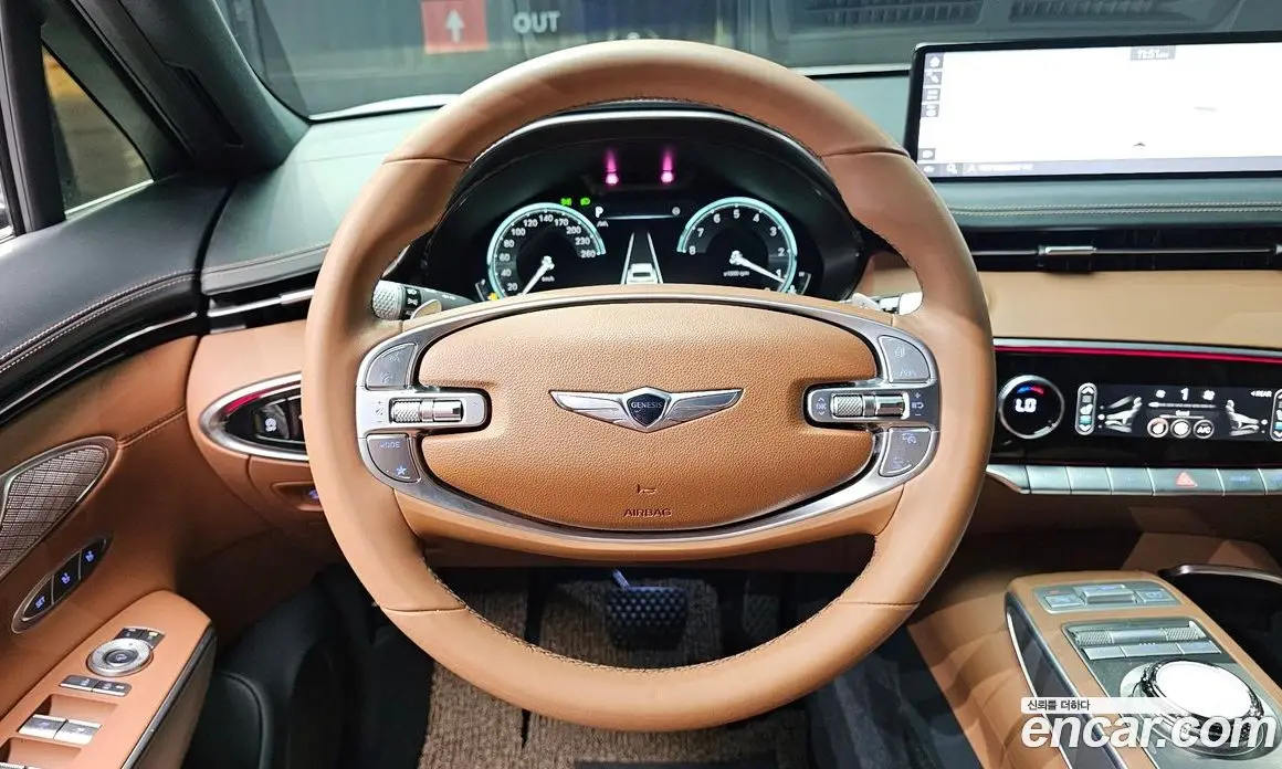Genesis GV70 2022 2.5 автомат (гидро), фото 19 Genesis GV70 2022 2.5 автомат (гидро), фото 19