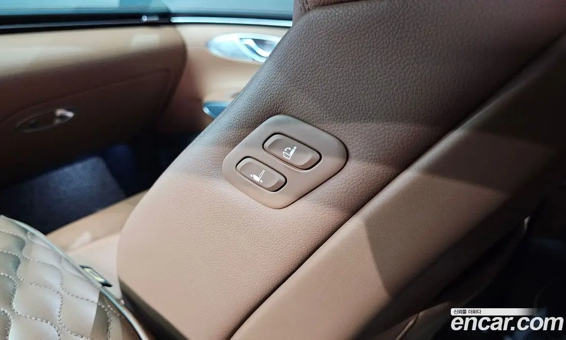 Genesis GV70 2022 2.5 автомат (гидро), фото 35 Genesis GV70 2022 2.5 автомат (гидро), фото 35